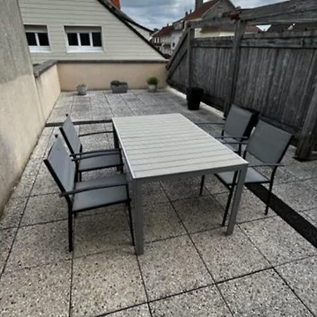Moderne Avec Balcon Et Terrasse, A Deux Pas De La Mer, Ideal Pour Des En Famille - Fr-1-730-15 * קאנד